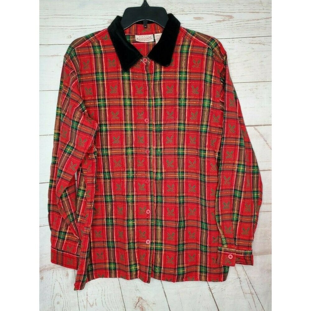 Basic Edition Holiday Mistletoe Thick Collar Butt… - image 1